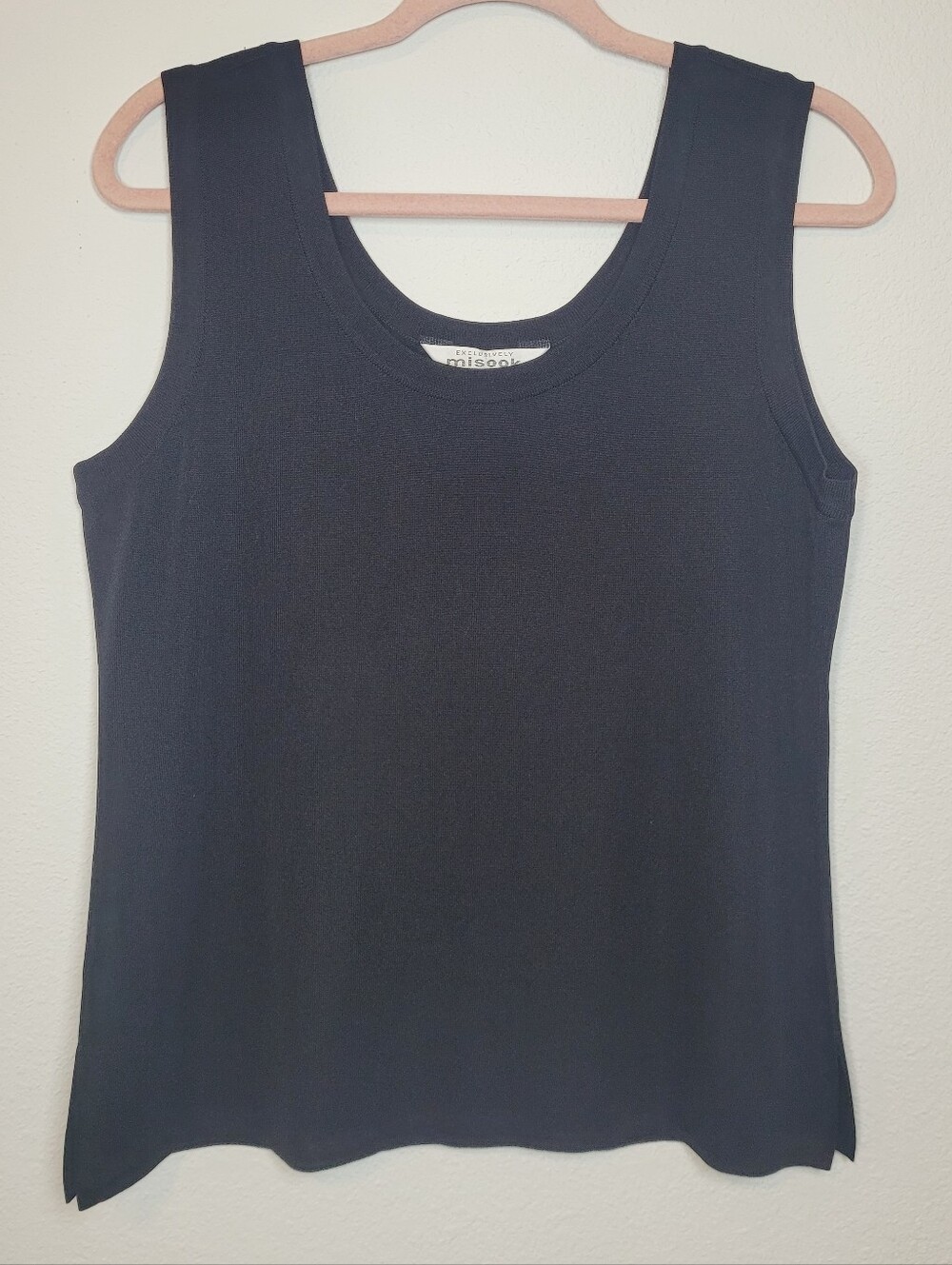 Misook Black Ribbed Knit Tank Top Shell Petite Medium Scoop Neck Layering Cami